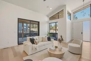 62475 NW Woodsman Loop, Bend, OR 97703 - Photo 4