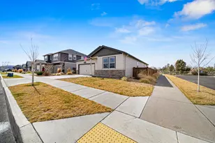 597 NE Union Loop, Prineville, OR 97754 - Photo 2