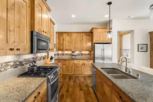 18667 Coffee Ct, Bend, OR 97702 - Photo 14