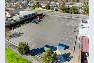 2039 Redwood Avenue, Grants Pass, OR 97527 - Photo 36