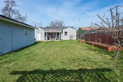 1211 Dakota Avenue, Medford, OR 97501 - Photo 12