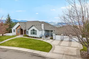 1501 Satellite Dr, Medford, OR 97504 - Photo 2