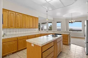 1501 Satellite Dr, Medford, OR 97504 - Photo 16