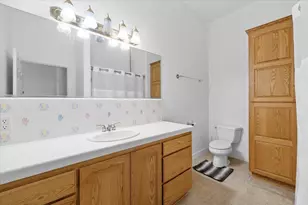 1501 Satellite Dr, Medford, OR 97504 - Photo 40