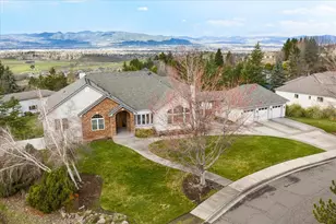 1501 Satellite Dr, Medford, OR 97504 - Photo 1