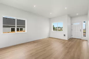 512 SW 6th St, Metolius, OR 97741 - Photo 10