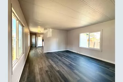 6175 SW McVey Avenue #4, Redmond, OR 97756 - Photo 2