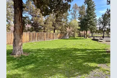 6175 SW McVey Avenue #4, Redmond, OR 97756 - Photo 12