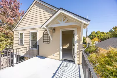 557 N Mountain Avenue, Ashland, OR 97520 - Photo 28