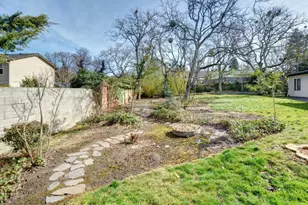 211 S Groveland Ave, Medford, OR 97504 - Photo 12