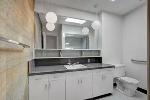 211 S Groveland Ave, Medford, OR 97504 - Photo 36