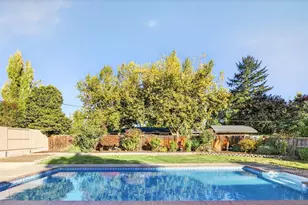 349 Lindero Ave, Medford, OR 97504 - Photo 16