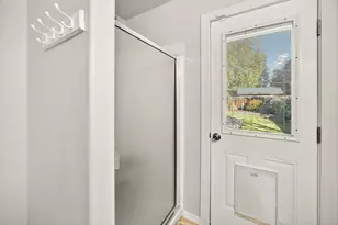 349 Lindero Ave, Medford, OR 97504 - Photo 34