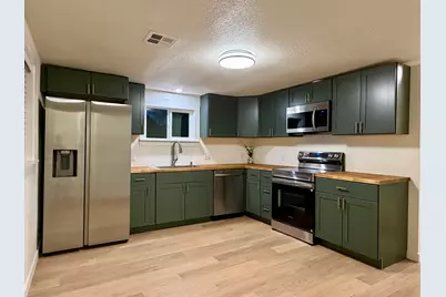 2144 White Avenue, Klamath Falls, OR 97601 - Photo 2