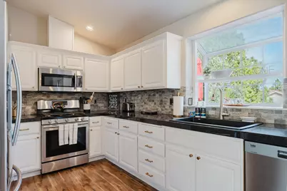 929 NE Lena Place, Bend, OR 97701 - Photo 20