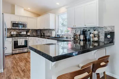 929 NE Lena Place, Bend, OR 97701 - Photo 18