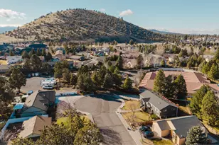 929 NE Lena Pl, Bend, OR 97701 - Photo 48