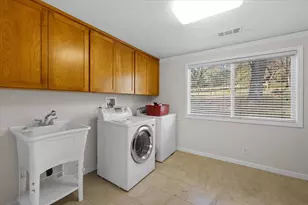 324 China Gulch Rd, Jacksonville, OR 97530 - Photo 16