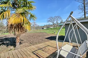 401 Tumbleweed Dr, Jacksonville, OR 97530 - Photo 48