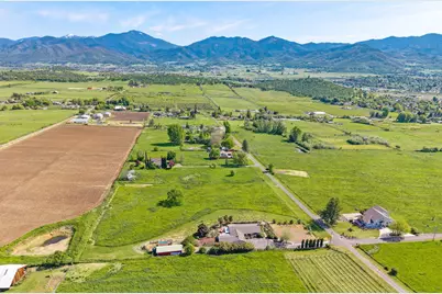 3015 Marigold Lane, Medford, OR 97504 - Photo 1