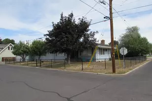 110 NE Idlewood St, Prineville, OR 97754 - Photo 2