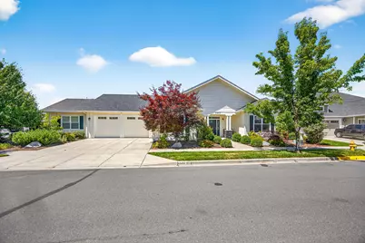 1407 Rustler Peak Street, Central Point, OR 97502 - Photo 2