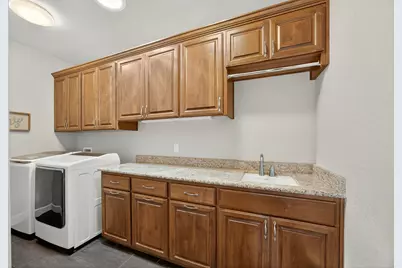 1407 Rustler Peak Street, Central Point, OR 97502 - Photo 24