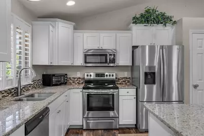 17064 Sacramento Road, Bend, OR 97707 - Photo 10