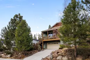 2112 NW Black Pnes Pl, Bend, OR 97703 - Photo 2