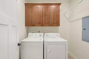 1401 Lithia Way, Talent, OR 97540 - Photo 22