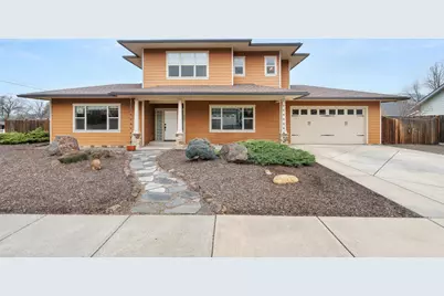 1401 Lithia Way, Talent, OR 97540 - Photo 2