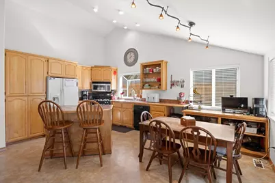 3053 Adams Circle, Medford, OR 97504 - Photo 16