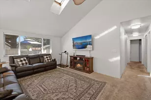 3053 Adams Cir, Medford, OR 97504 - Photo 12