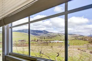 982 Golden Aspen Pl, Ashland, OR 97520 - Photo 14