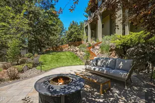 1989 NW Iowa Ave, Bend, OR 97703 - Photo 44