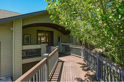 1989 NW Iowa Avenue, Bend, OR 97703 - Photo 8