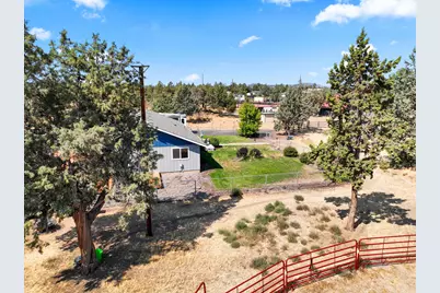 1923 NE Upas Avenue, Redmond, OR 97756 - Photo 30