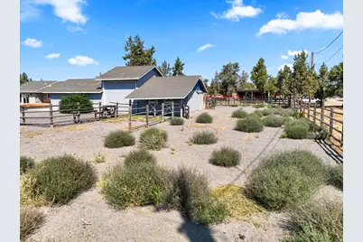 1923 NE Upas Avenue, Redmond, OR 97756 - Photo 28