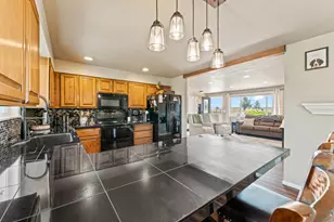 1923 NE Upas Ave, Redmond, OR 97756 - Photo 10