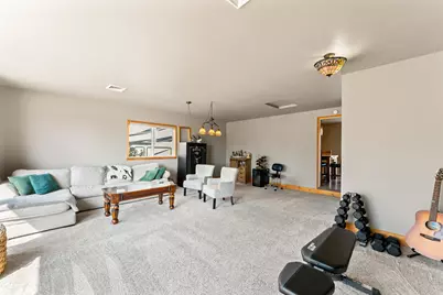 1923 NE Upas Avenue, Redmond, OR 97756 - Photo 12