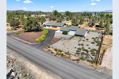 1923 NE Upas Avenue, Redmond, OR 97756 - Photo 26