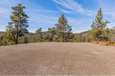 1075 Water Birch Court, Klamath Falls, OR 97601 - Photo 2