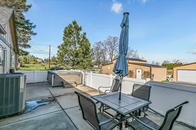 3985 Calhoun Road, Medford, OR 97501 - Photo 22