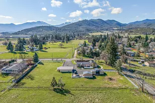 3985 Calhoun Rd, Medford, OR 97501 - Photo 28