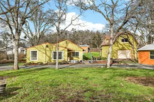 51 Sterling Creek Rd, Jacksonville, OR 97530 - Photo 2