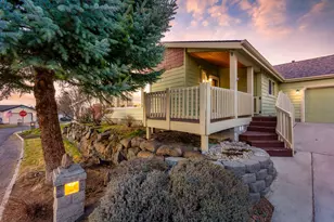 2432 NE Crocus Way, Bend, OR 97701 - Photo 2