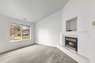 1224 N Modoc Ave, Medford, OR 97504 - Photo 8