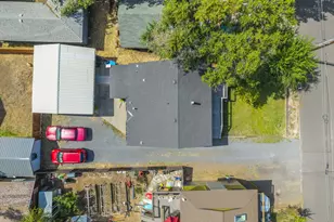 233 NW Revere Ave, Bend, OR 97703 - Photo 36