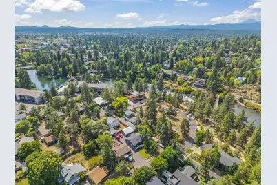 233 NW Revere Avenue, Bend, OR 97703 - Photo 38