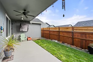 2035 SW Truman Wy, Grants Pass, OR 97526 - Photo 18